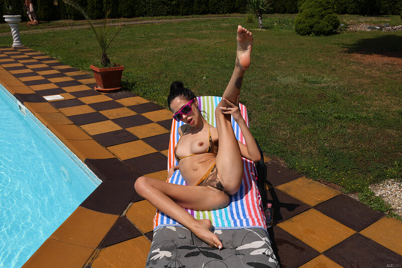 Ира, 25 лет, 1 размер груди